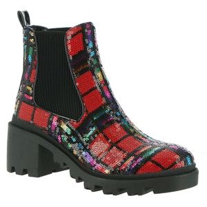 NWT Betsey Johnson Women's ROWANN Fashion Boot, Plaid, Red Multi, 7.5 M US